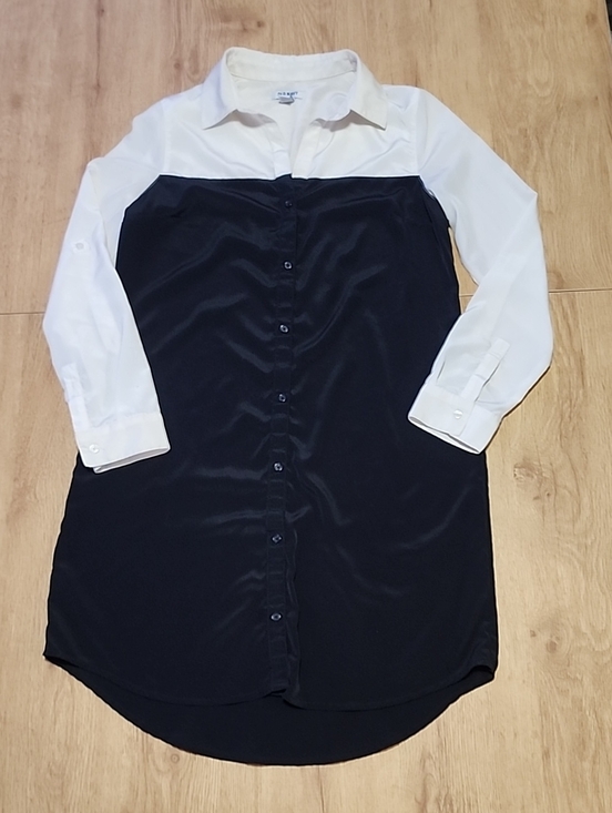 Old Navy Dresses & Skirts - Old Navy White Collared Shirt with Label Detail